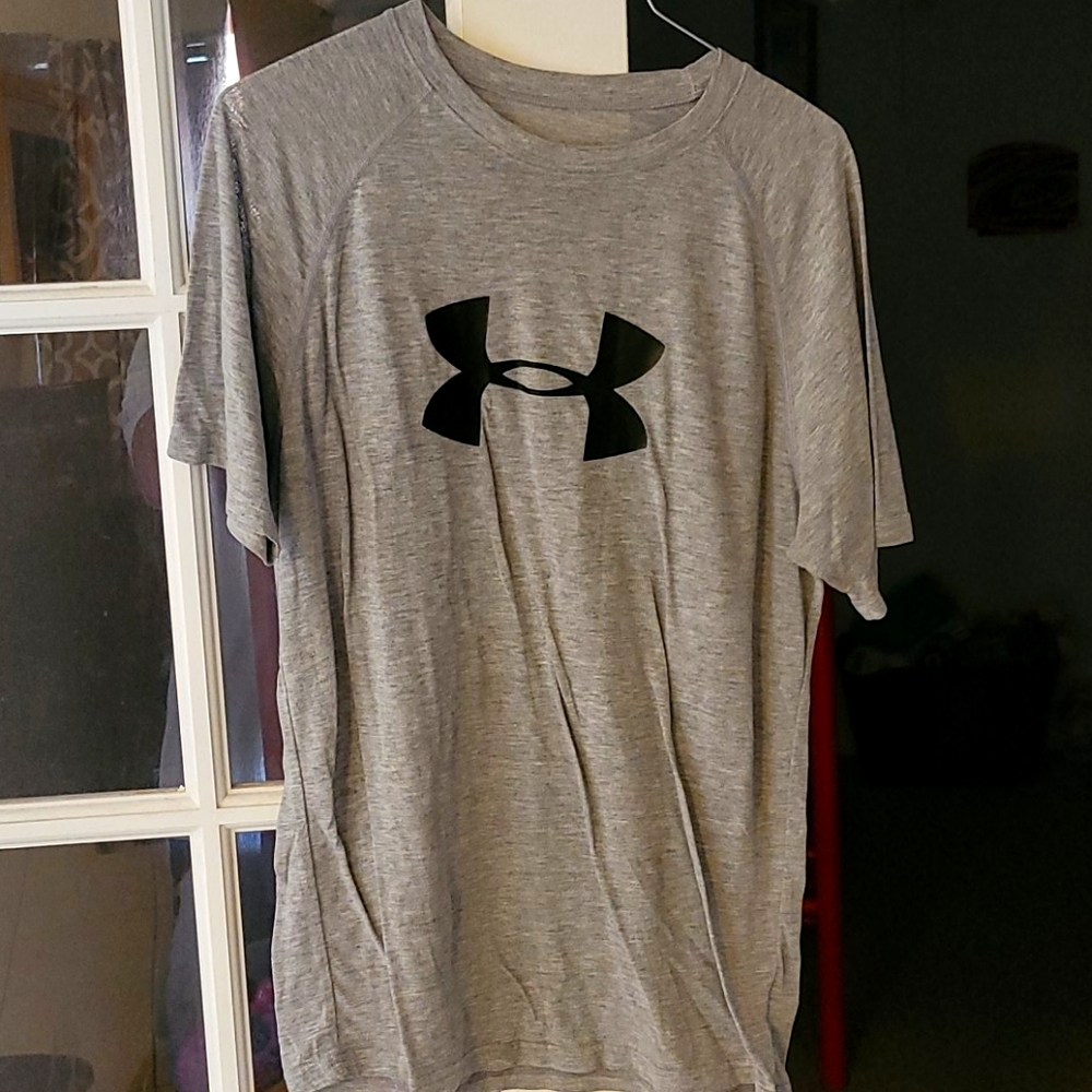 Grey Under Armor shirt